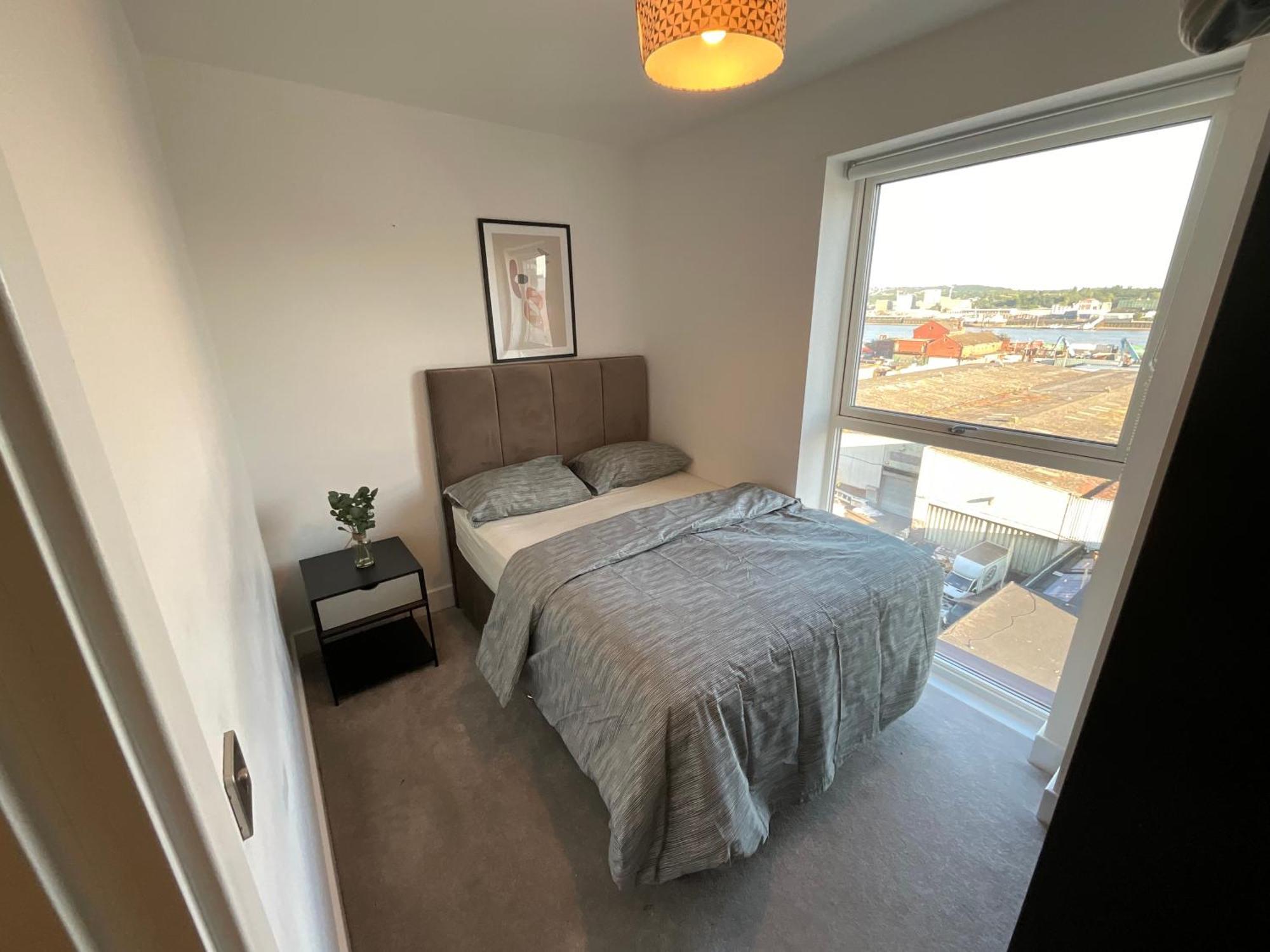 Deluxe Double Bed In Shared Apt Near Canary Wharf, City Airport & O2 Arena With Thames View Лондон Екстер'єр фото