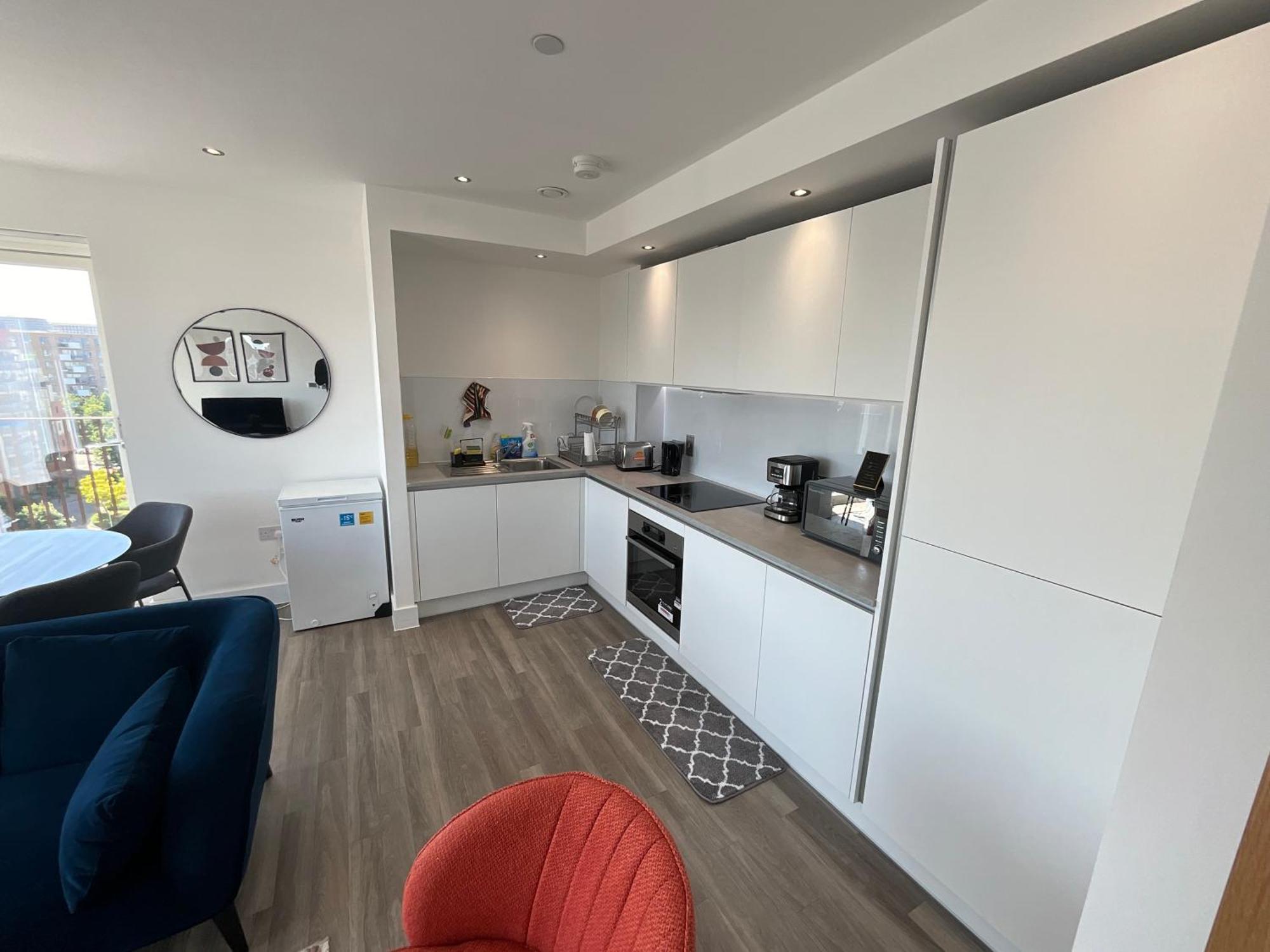 Deluxe Double Bed In Shared Apt Near Canary Wharf, City Airport & O2 Arena With Thames View Лондон Екстер'єр фото